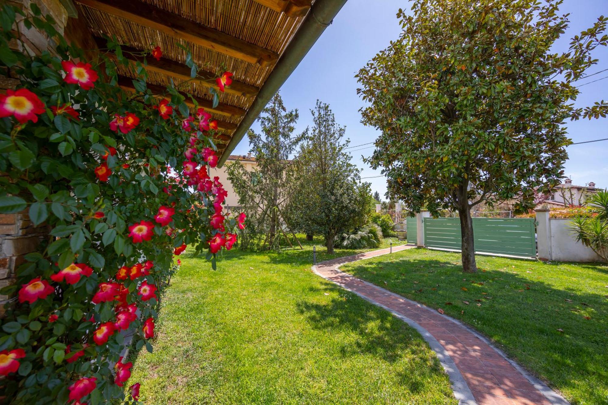 פיאטרה סנטה Villa Clara Few Km From The Sea - Happy Rentals מראה חיצוני תמונה