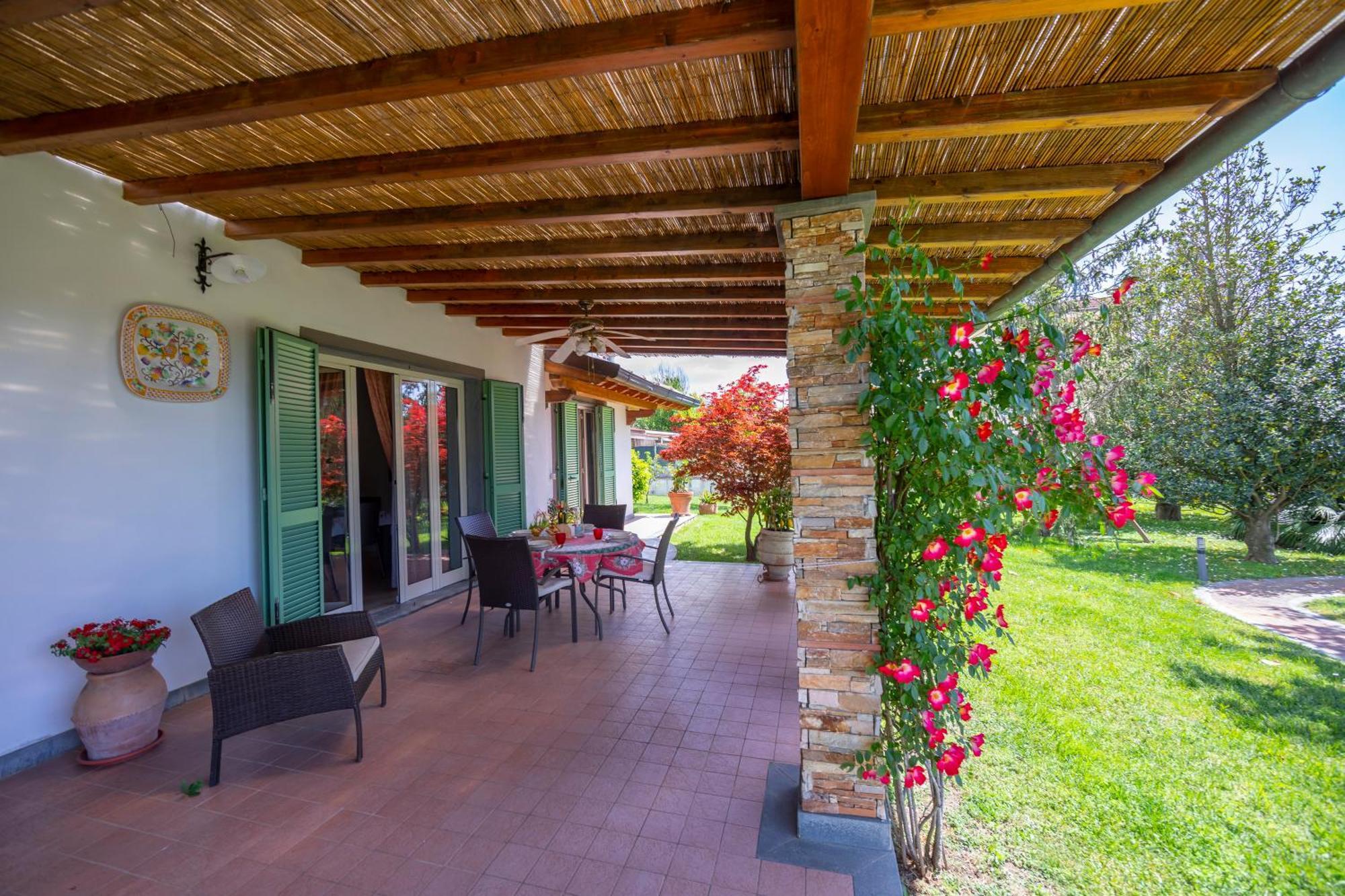 פיאטרה סנטה Villa Clara Few Km From The Sea - Happy Rentals מראה חיצוני תמונה